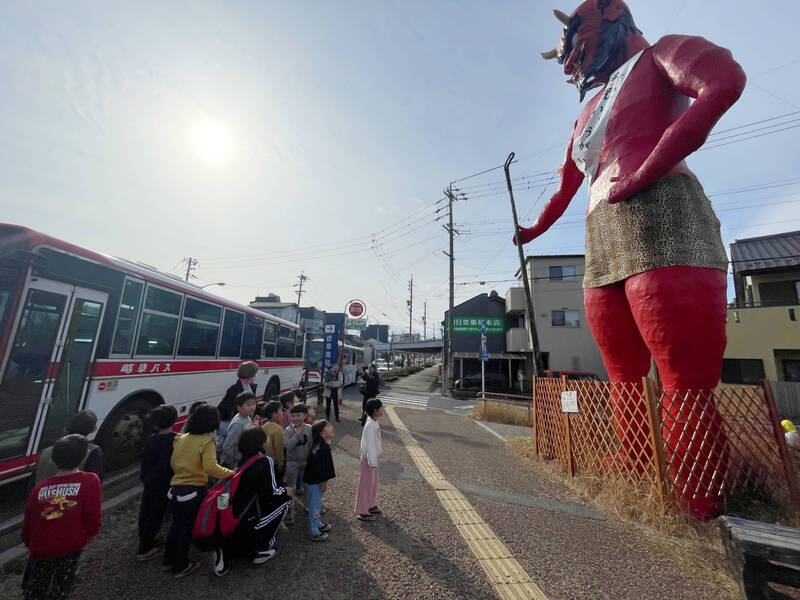 節分② 加納の巨大なオニに会いに行きます。